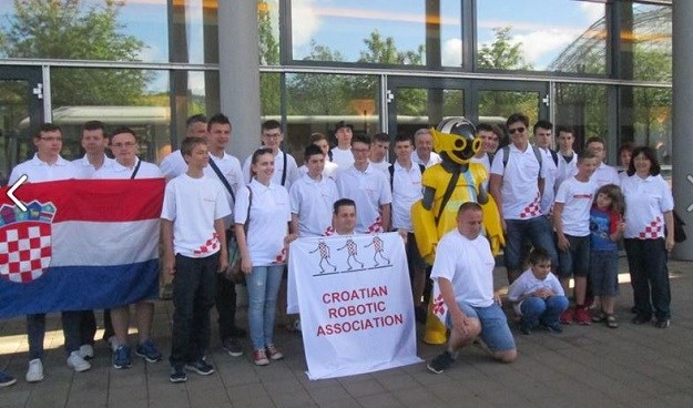 Povijesni uspjeh: Mladi hrvatski robotičari na prestižnom natjecanju osvojili 9 medalja