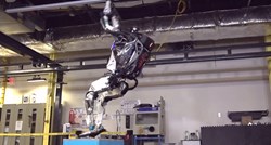 Pogledajte kako robot veličine čovjeka radi salto unatrag