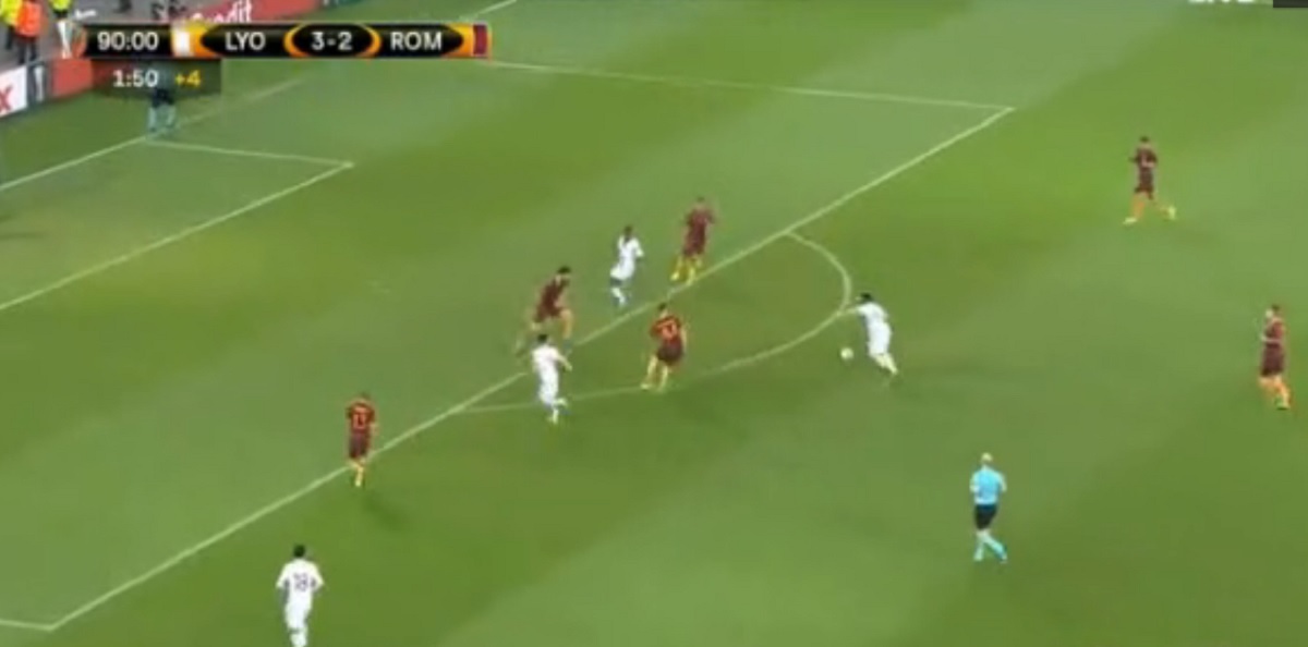 U redu će stajati za ovog dečka: Pogledajte strašan gol Lacazettea kojim je gurnuo Romu na rub ispadanja