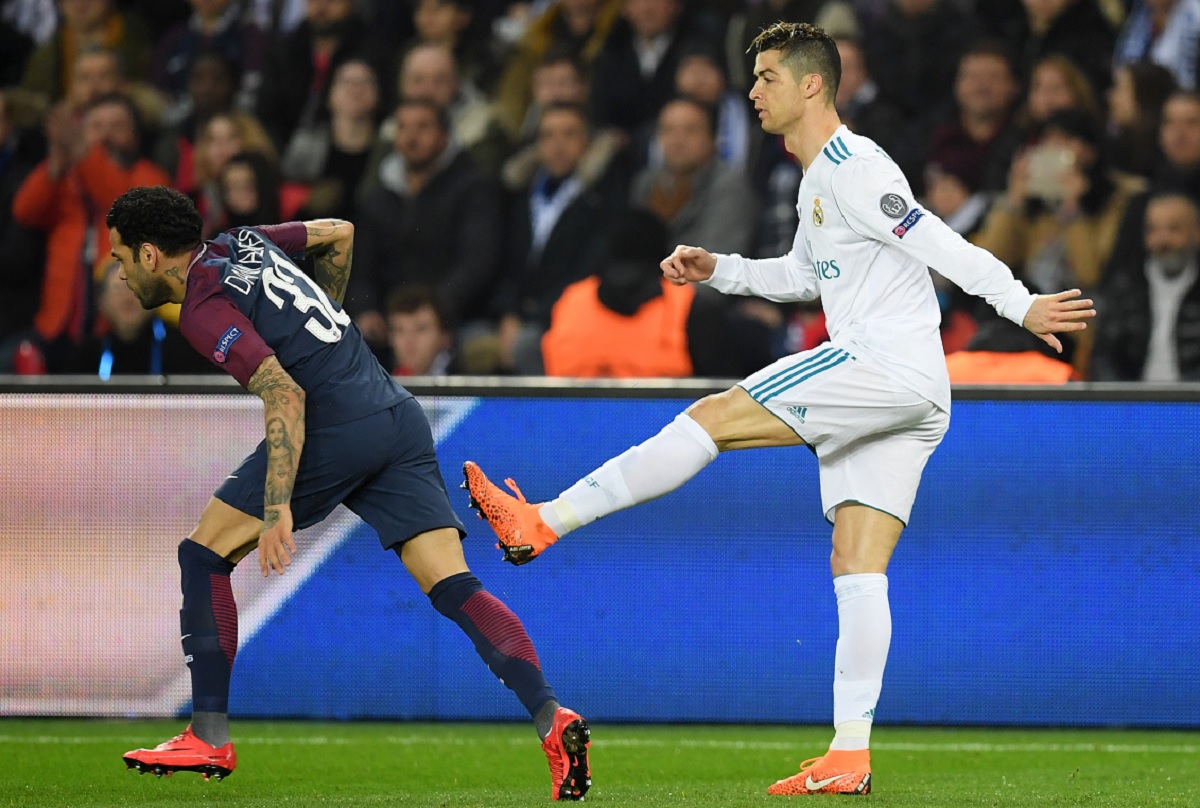 RONALDU PALA ROLETA Pogledajte kako je želio udariti Danija Alvesa