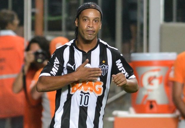 Ronaldinho se vraća u Europu