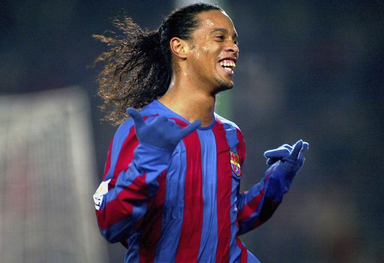 Ronaldinho je umalo završio u Engleskoj: Htjela su ga ova dva velikana, ali je zbog jednog čovjeka odabrao Barcu