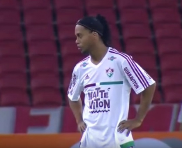 Ronaldinho se vraća na teren u dresu bivšeg kluba