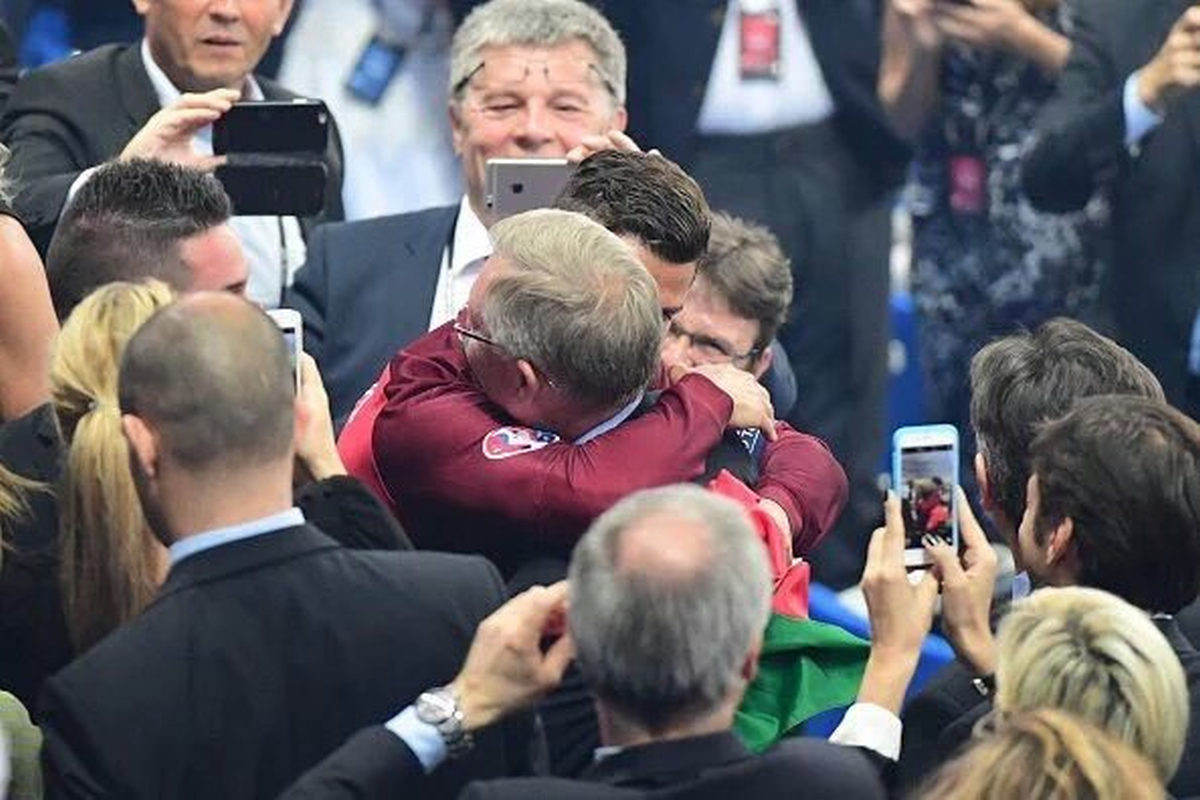 Ovaj dirljivi trenutak pokazuje zašto Ronaldo i danas Fergusona zove - šefe