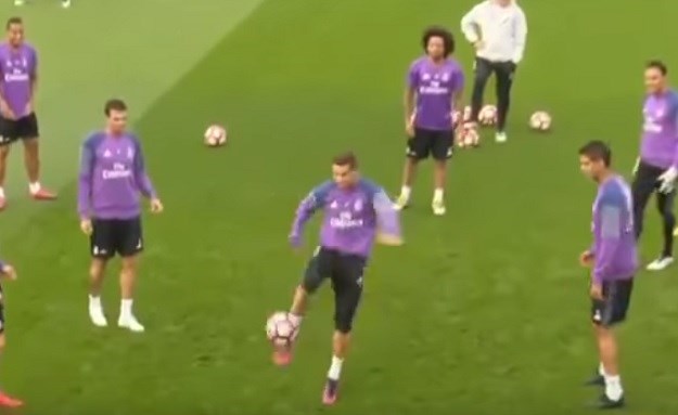 VIDEO Ronaldo dobio kroz noge pa se naljutio i napucao loptu