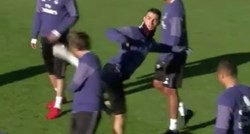 High Kick Ronaldo: Suigrač mu prodao tunel, pa dobio nogom u glavu
