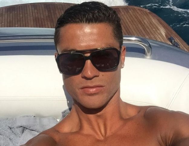 FOTO Uživa na Ibizi: Od koga se to Cristiano Ronaldo ne odvaja?
