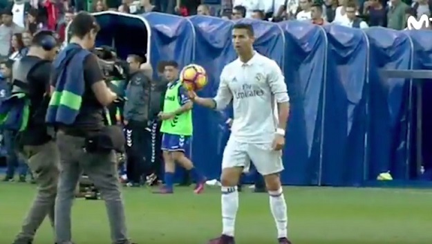 Ronaldo pokazao da nije (samo) egomanijak: Evo što je napravio s loptom kojom je zabio hat-trick