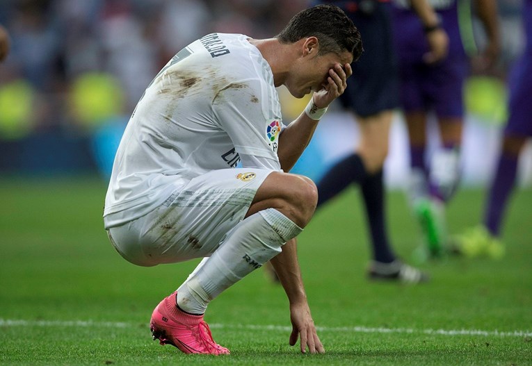UMALO JE ZAPLAKAO Ronaldo promašio prazan gol s dva metra