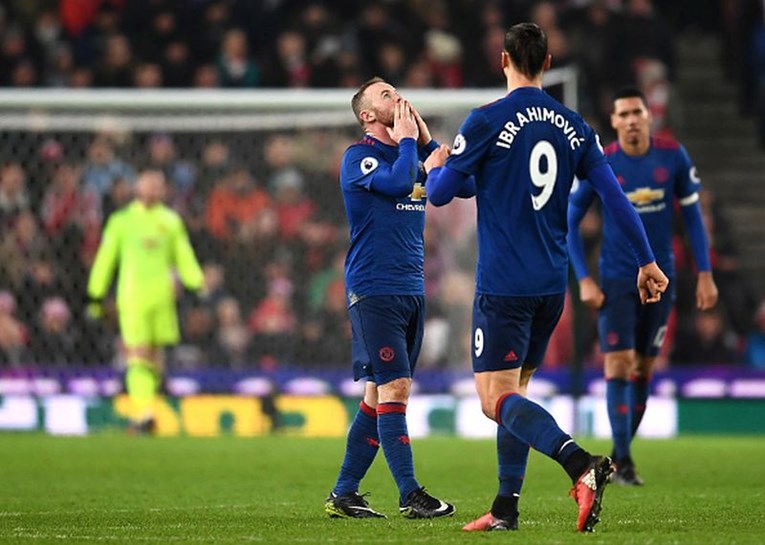 Rooney golčinom srušio rekord Bobbyja Charltona i spasio United u 94. minuti