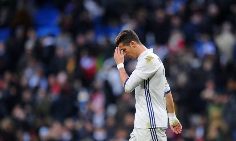 Navijači ga izviždali: Pogledajte kako se Ronaldo ponovno ispromašivao