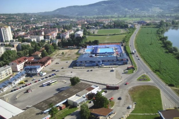 U Doboju muškarac bombom raznio ljubavnicu,  liječnici se bore za njegov život