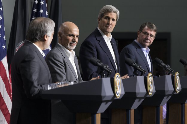 Gani i Kerry hvale se prijateljstvom dok dogovaraju broj vojnika koji ostaju u Afganistanu