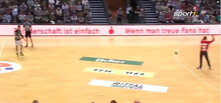 PA GDJE GLEDAŠ!? Bosanac kriv za najluđi autogol u povijesti rukometa