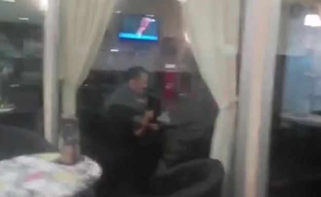 VIDEO Runtić napustio Živi zid pa otišao na kavu s Mostovim Nikolom Grmojom