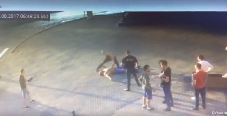 UZNEMIRUJUĆI VIDEO U uličnoj tučnjavi ubijen svjetski prvak u dizanju utega