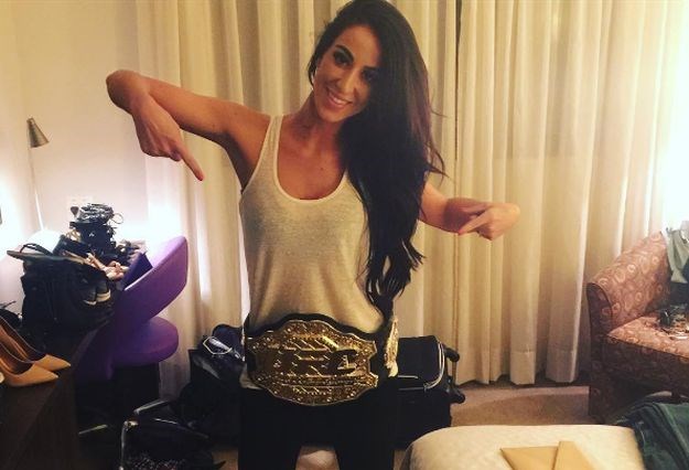 Pogledajte ljepoticu koja je zavela UFC prvaka Stipu Miočića