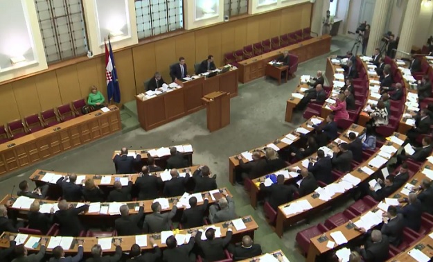 LIVE STREAM Novi saziv, navike stare: Sjednica nije ni počela, a zastupnici već traže stanke
