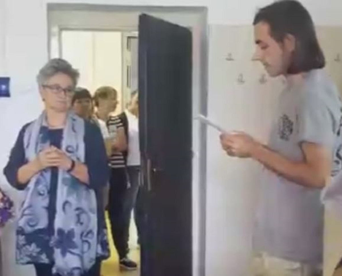 VIDEO Studenti Hrvatskih studija na dirljiv način oprostili se od omiljene profesorice