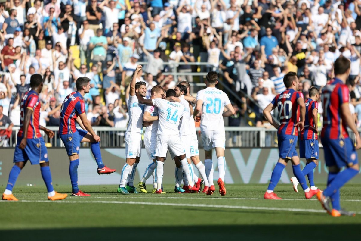 RIJEKA SLAVILA U ZADNJEM DERBIJU SEZONE Pobjedom protiv Hajduka ostala na drugom mjestu (3:1)