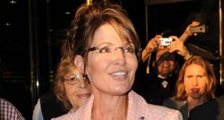 Sarah Palin hvali se fotografijama na kojima njezin sin gazi kućnog ljubimca