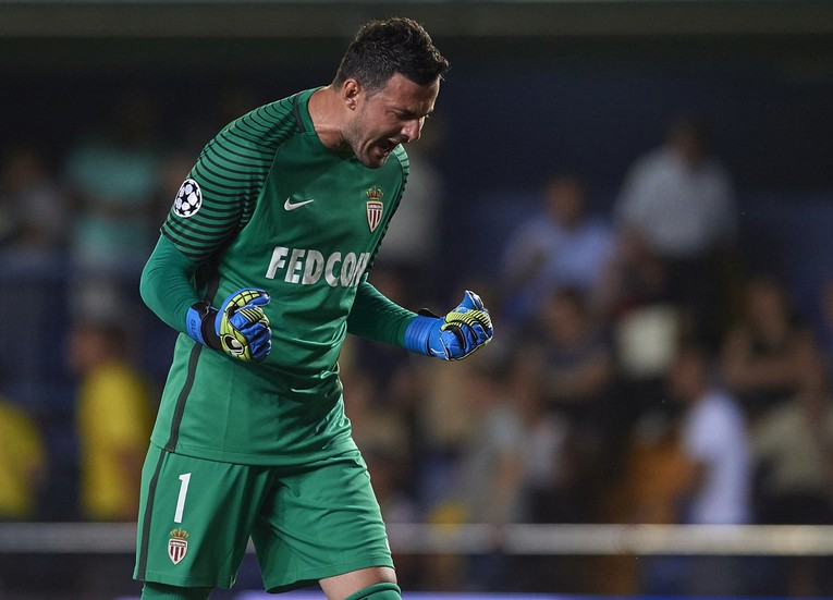 Pogledajte kako brani hrvatska jedinica: Briljantni Subašić ponovno spasio Monaco!