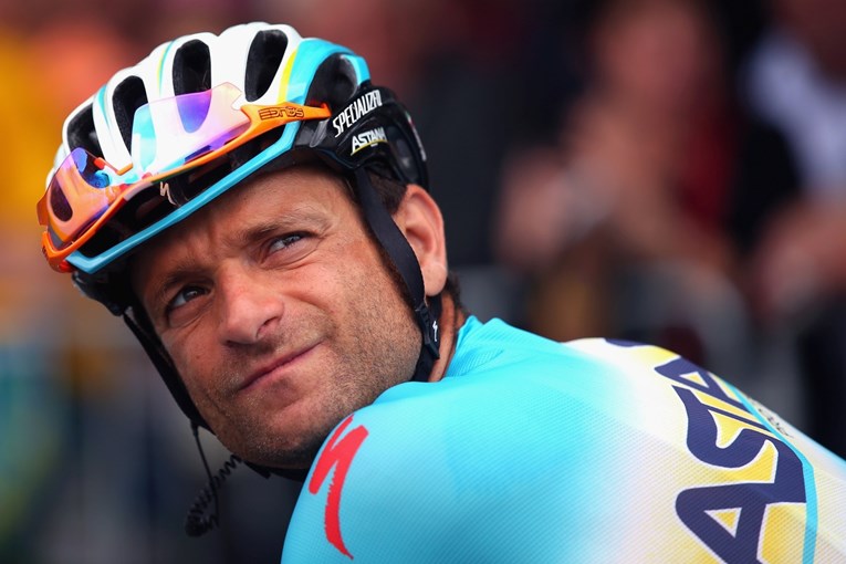TRAGEDIJA U ITALIJI Slavni biciklist i osvajač Giro d`Italije poginuo na treningu