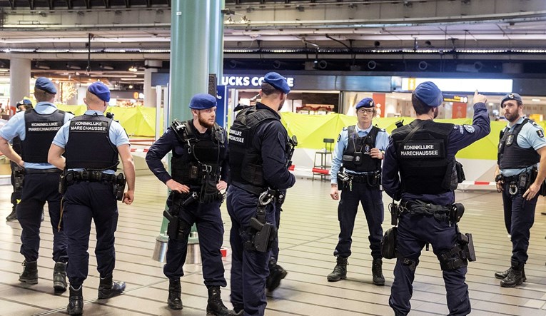 Čovjek koji je prijetio vojnoj policiji u Nizozemskoj nije bio terorist nego "konfuzan"
