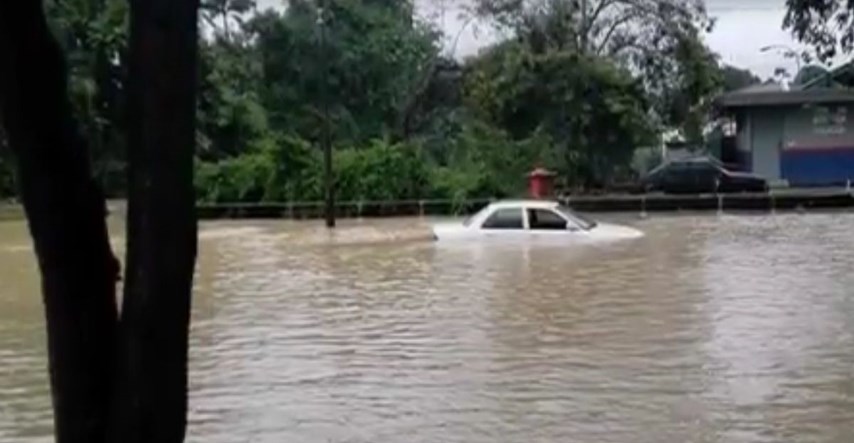 VIDEO U poplavama u Maleziji najmanje dvoje mrtvih, tisuće ljudi evakuirano