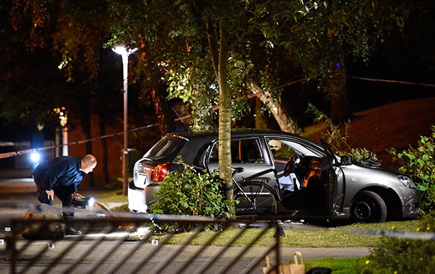 Potjera u Švedskoj: Sa skutera pucali na automobil, četiri osobe ozlijeđene