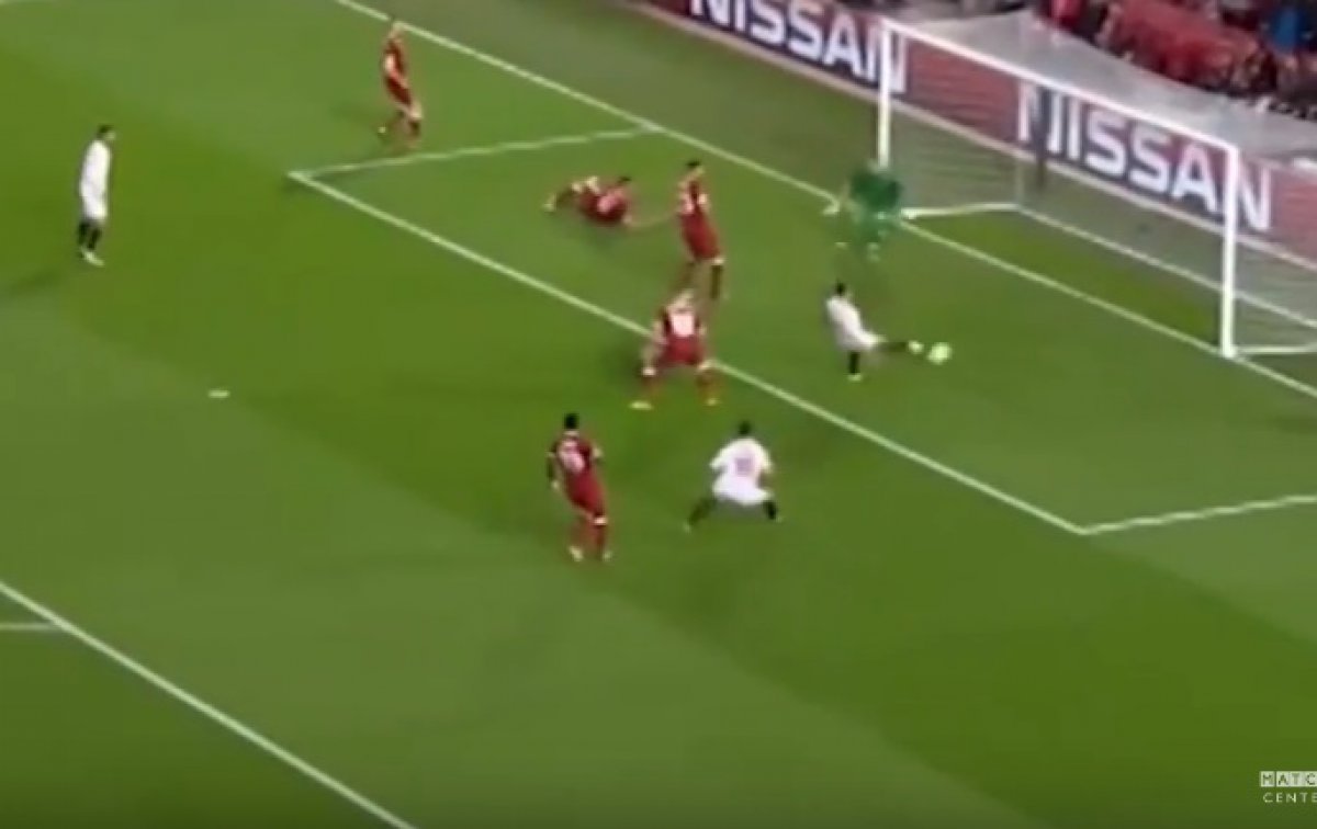 STRAŠAN KIKS Lovren poklonio vodstvo Sevilli, navijači u nevjerici
