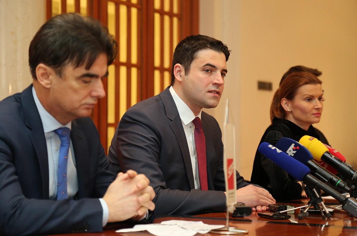 SDP se okomio na vladu: "Nadamo se da će prestati biti tvornica skandala"
