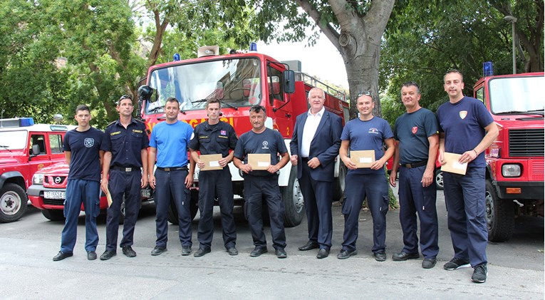 INA također donirala 100.000 kuna vatrogascima