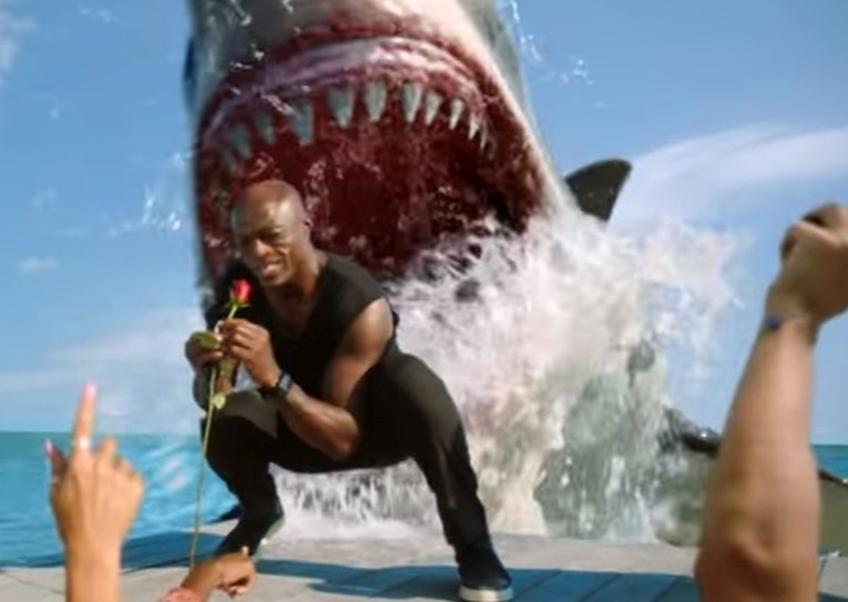 VIDEO Pjevač Seal "živ pojeden" u šokantnom spotu za Discoveryjev "Tjedan morskih pasa"