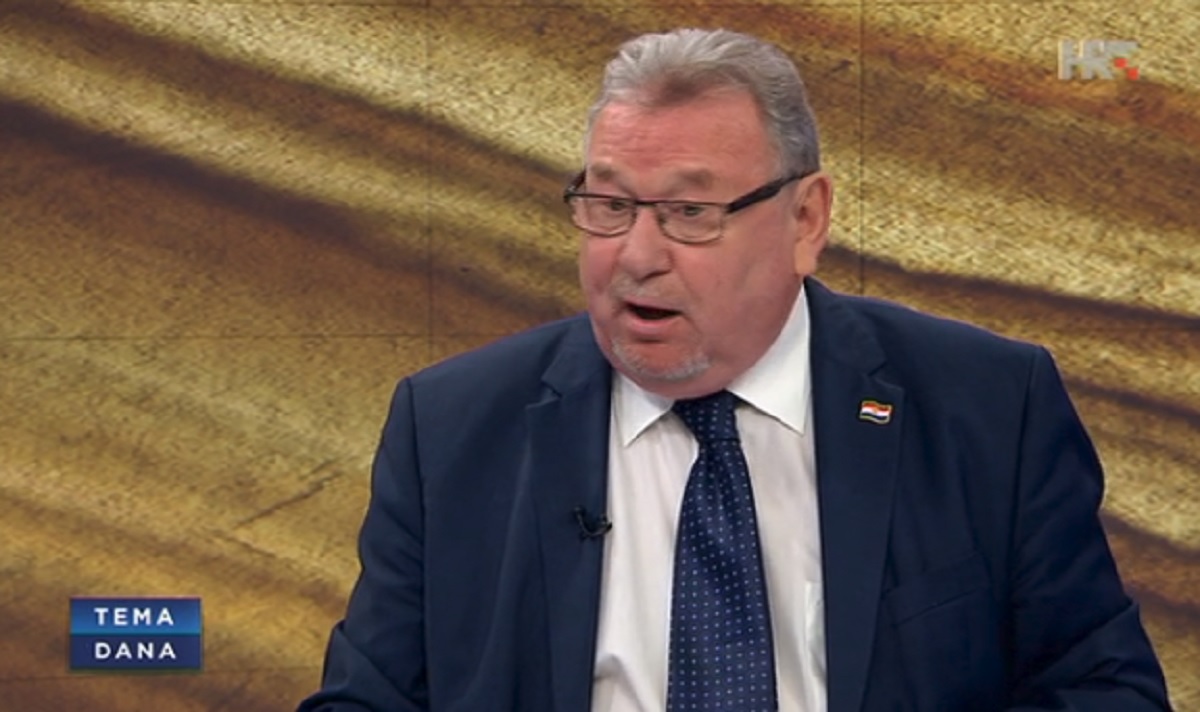 Šeks: Grmoja želi naštetiti vladi i mene prikazati kao maga koji vuče konce