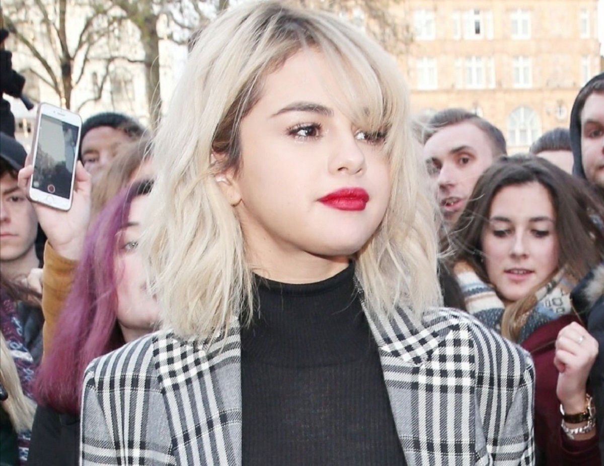 FOTO Selena Gomez elegantno izdanje pokvarila bradavicom koja joj je ispala