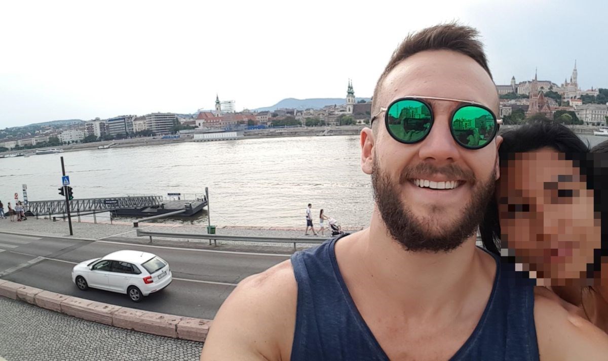 Htjeli su snimiti panoramski selfie, a onda je ona kihnula - dobili su totalno sumanutu fotku