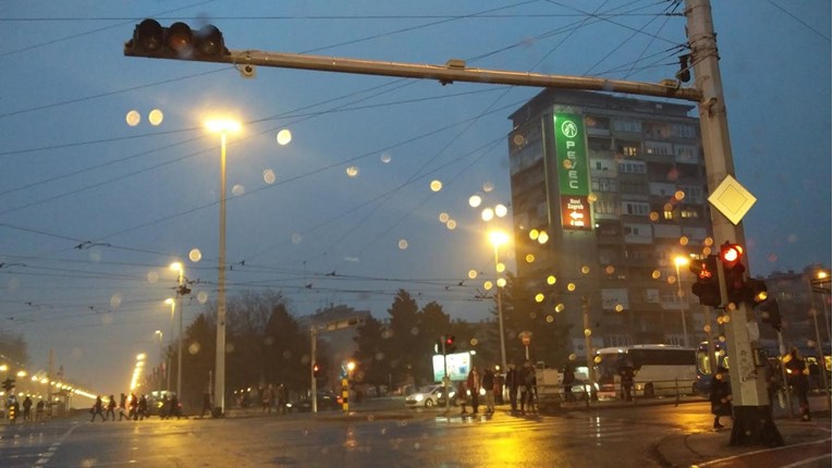 Ne radi semafor na jednom od najprometnijih križanja u Zagrebu