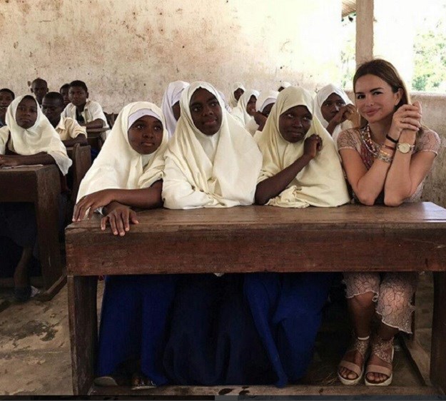 "Afrika paprika" - Severina sjela u školske klupe i igrala se s djecom plemena Masai