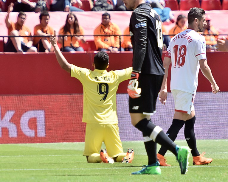 DVA ISKLJUČENJA U DERBIJU ZA EUROPU Sevilla s desetoricom stigla dva gola zaostatka