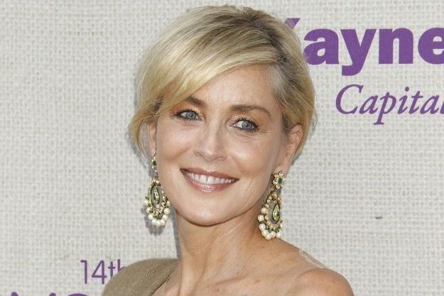 Prave sirove strasti: 57-godišnja Sharon Stone pozirala potpuno gola