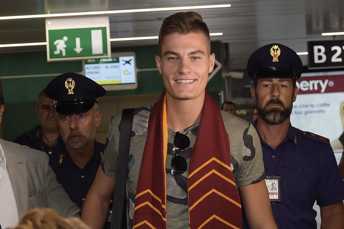 TOTTI JE LJUBOMORAN, A NI DŽEKI NIJE MILO Evo kako su navijači Rome dočekali najskupljeg u povijesti