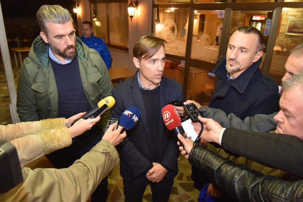 Šimića u Zadru podržali navijači, Sinovčić se nije pojavio