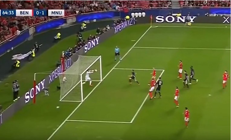 Srpski vratar tragičar: S loptom ušetao u gol i poklonio pobjedu Unitedu