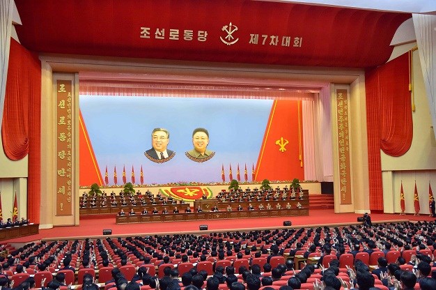 General Sjeverne Koreje za kojeg se vjerovalo da je pogubljen pojavio se na komunističkom kongresu