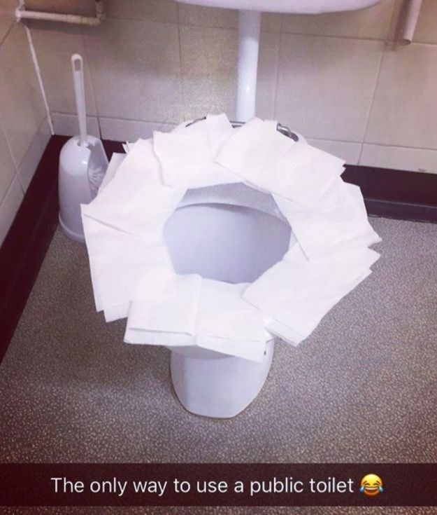 Pokrivanje papirom, čučanje... Pogledajte najbolji način kako koristiti javni WC