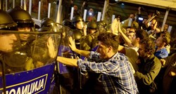Skoplje gori zbog afere prisluškivanja: Predsjednika gađali jajima, probijali policijske kordone