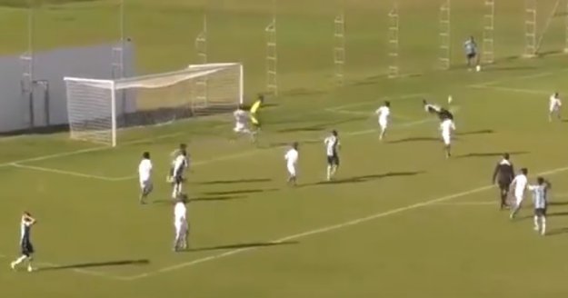 14-godišnjak "škorpionom" zabio golčinu za pamćenje