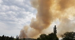 Izbio veliki požar između Šibenika i Skradina, evakuirani gosti iz dva kampa