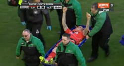 Anfield strahovao: Škrtel nakon žestokog duela nepomično ležao na travnjaku